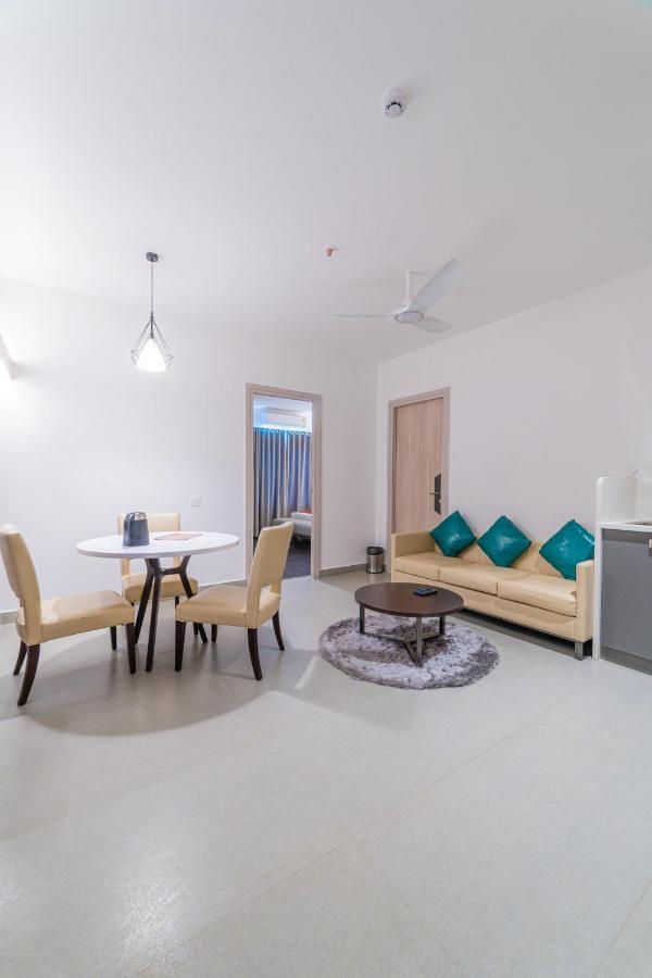 Hotel Deccan Serai Grande, Gachibowli, 하이데라바드 외부 사진