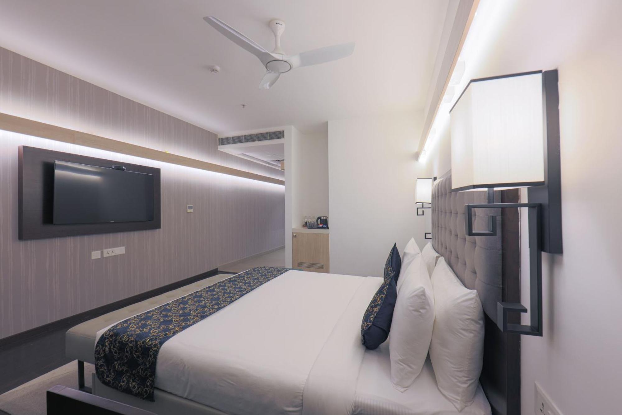 Hotel Deccan Serai Grande, Gachibowli, 하이데라바드 외부 사진